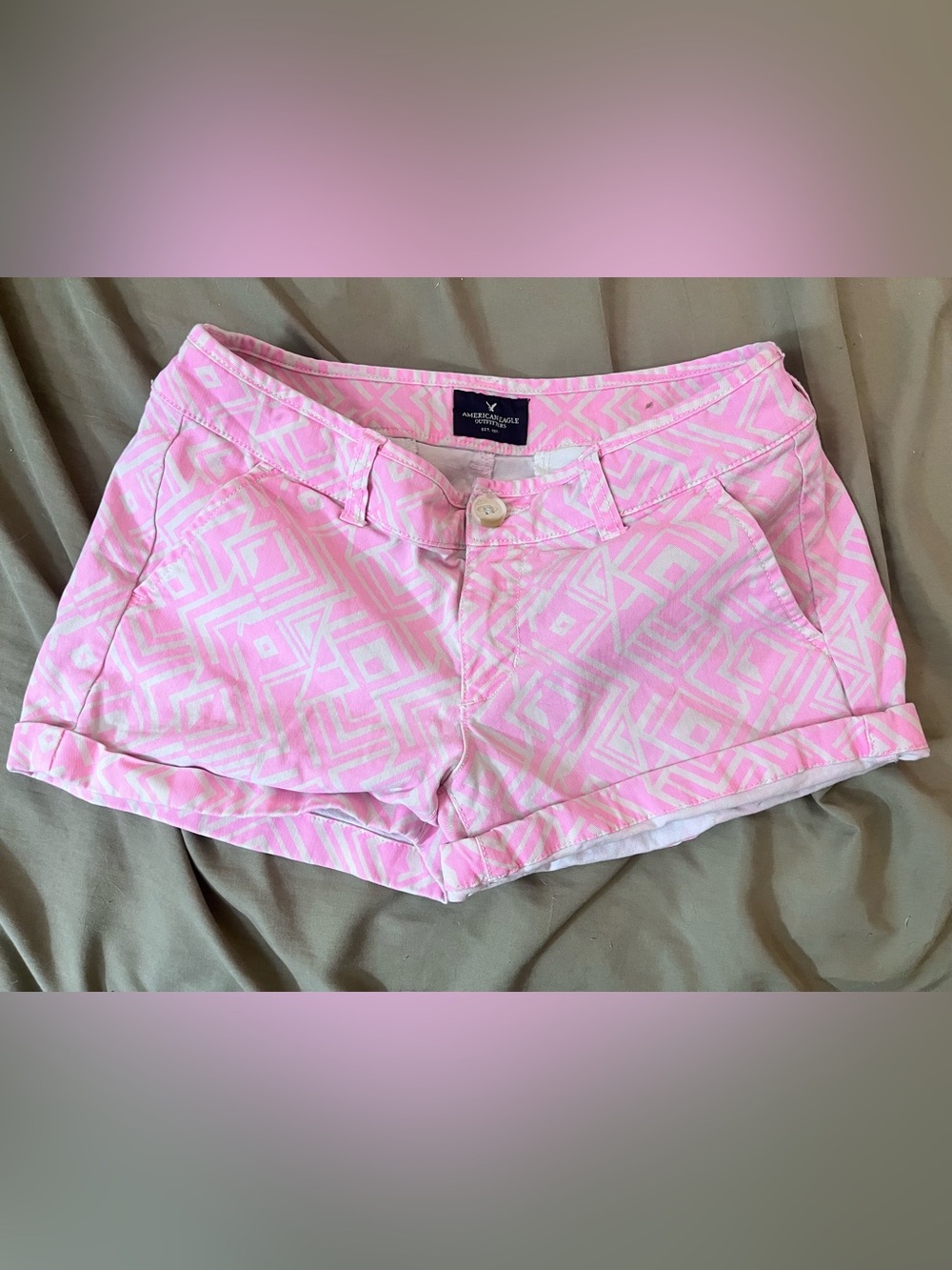 American Eagle Pink White Geometric Tribal Denim Midi Shorts Size 4